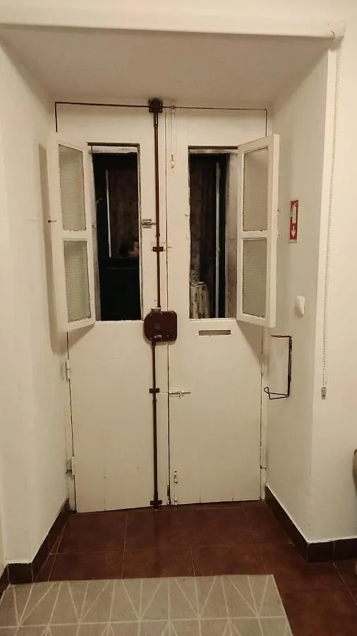 Rahal Lisbon Apartment 0*,